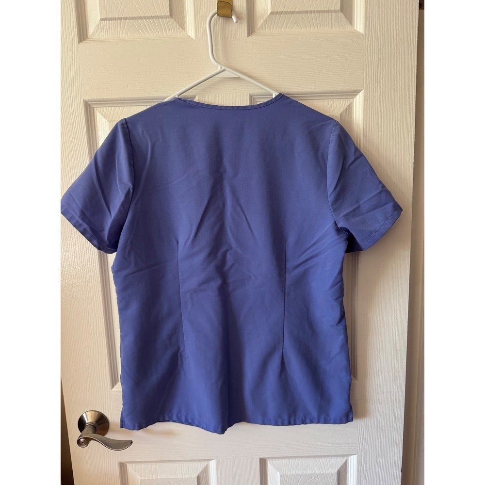 FIGS Casma Scrub Top Womens Size Medium Periwinkle V-Neck Technical Collection - Picture 3 of 4